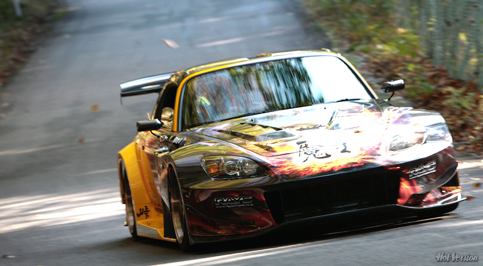 Car driving on the Gunsai course
